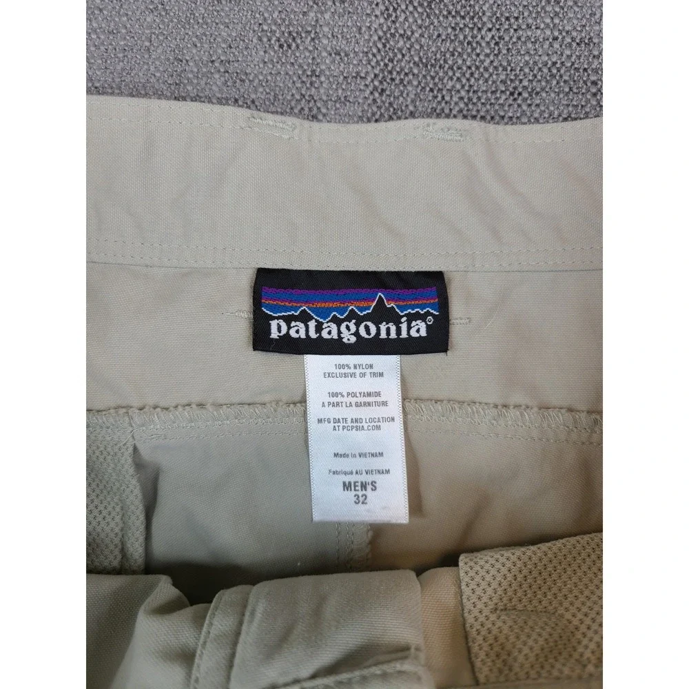 Patagonia Shorts Mens 32 Beige Roving Cargo Outdoor Hiking Camping Nylon Trail